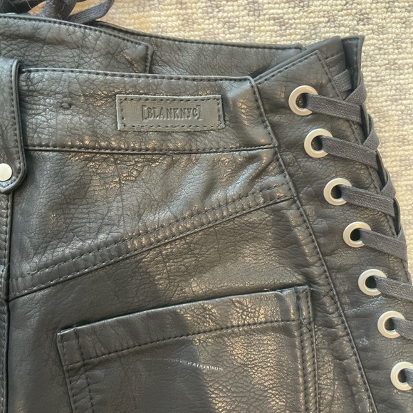 Vintage high rise BlankNYC leather shorts, size 25 - Picture 2 of 4